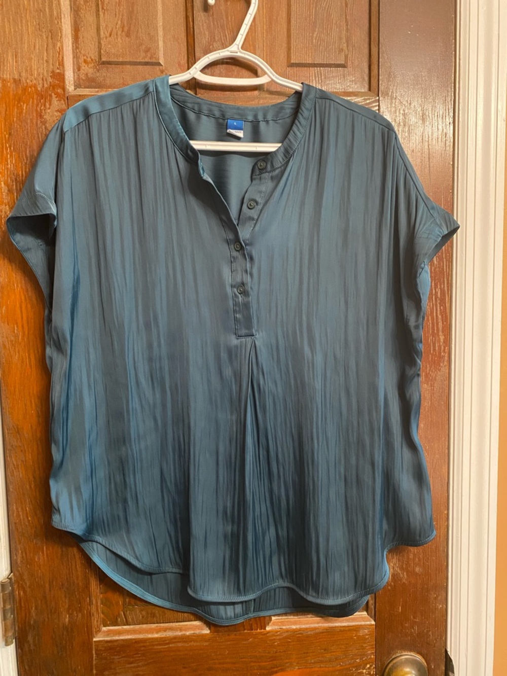 Old Navy Green Satin Short-Sleeve Henley Blouse